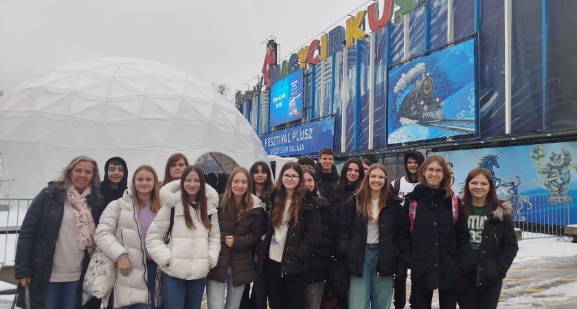 Fővárosi Nagycirkuszban a 8. osztály